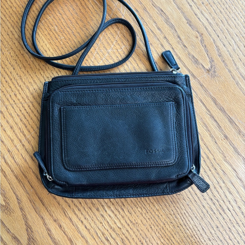 Fossil Black Leather cross Body Shoulder Messenger Bag with Matte Finish